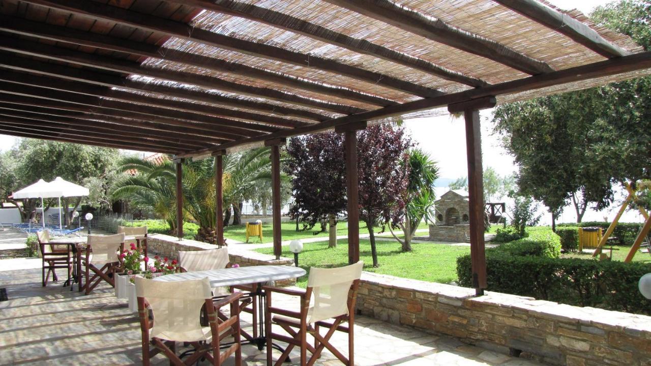 Razi Beach Lefókasztro Kültér fotó