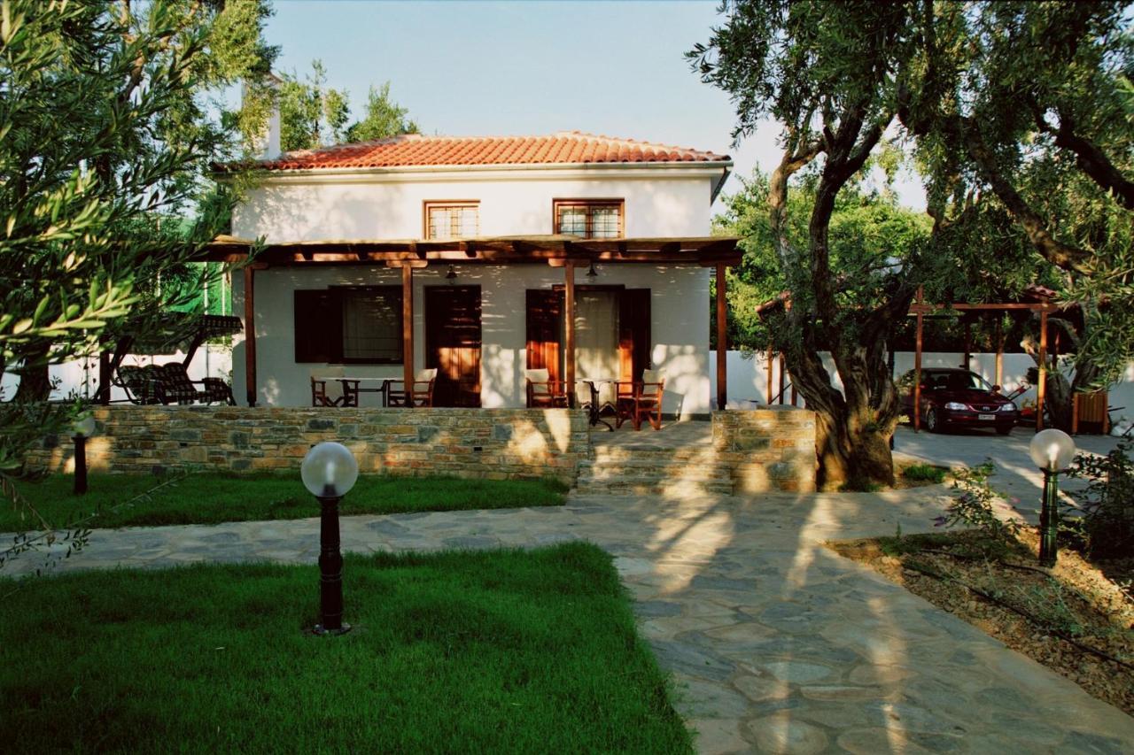 Razi Beach Lefókasztro Kültér fotó