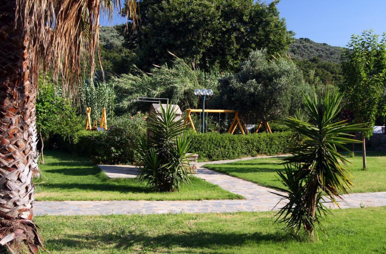 Razi Beach Lefókasztro Kültér fotó