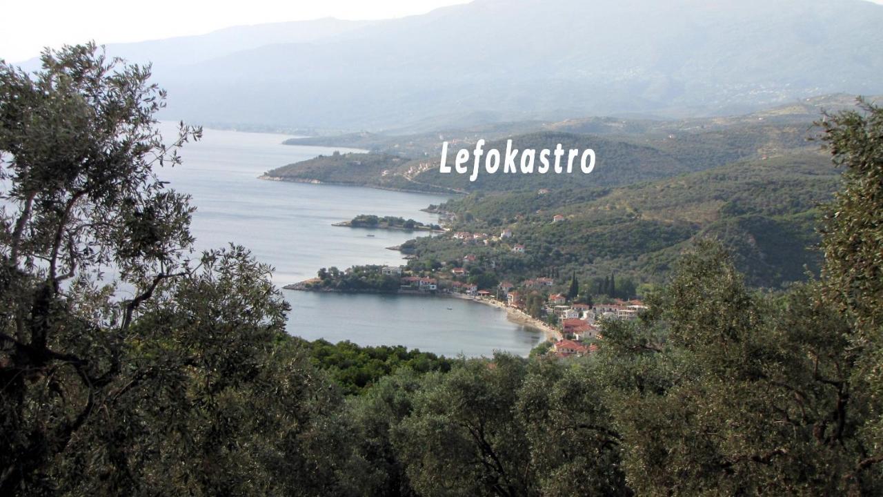 Razi Beach Lefókasztro Kültér fotó