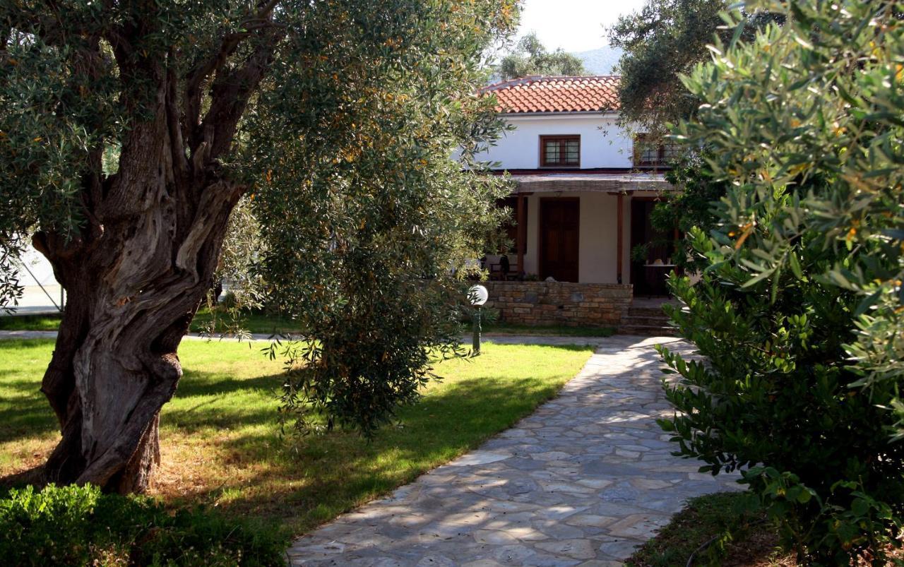 Razi Beach Lefókasztro Kültér fotó