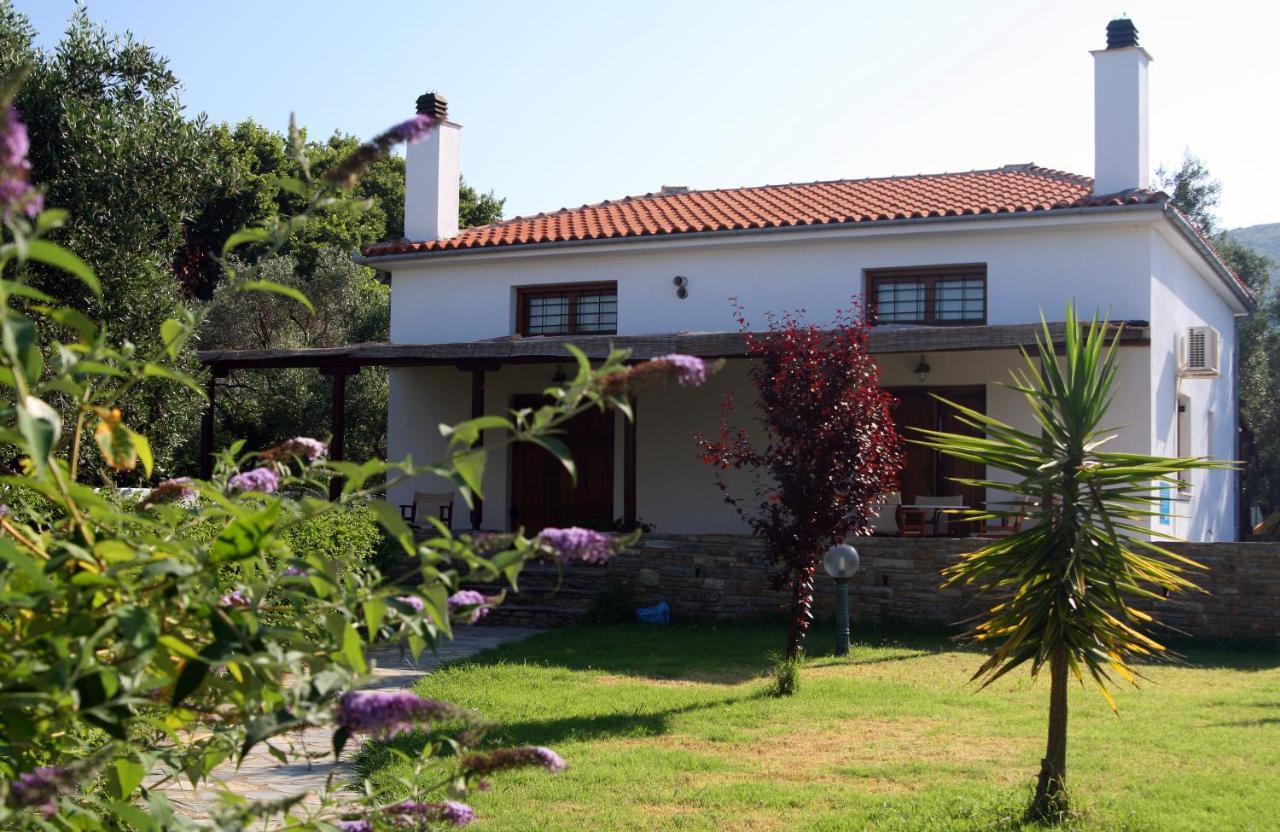 Razi Beach Lefókasztro Kültér fotó