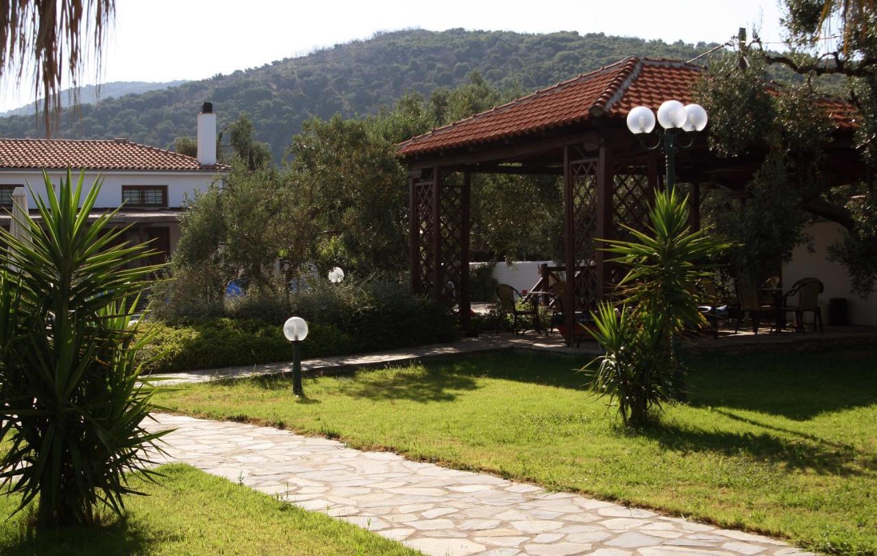 Razi Beach Lefókasztro Kültér fotó